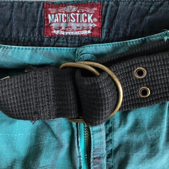 Cargo Shorts with belt - Picture 3 of 8